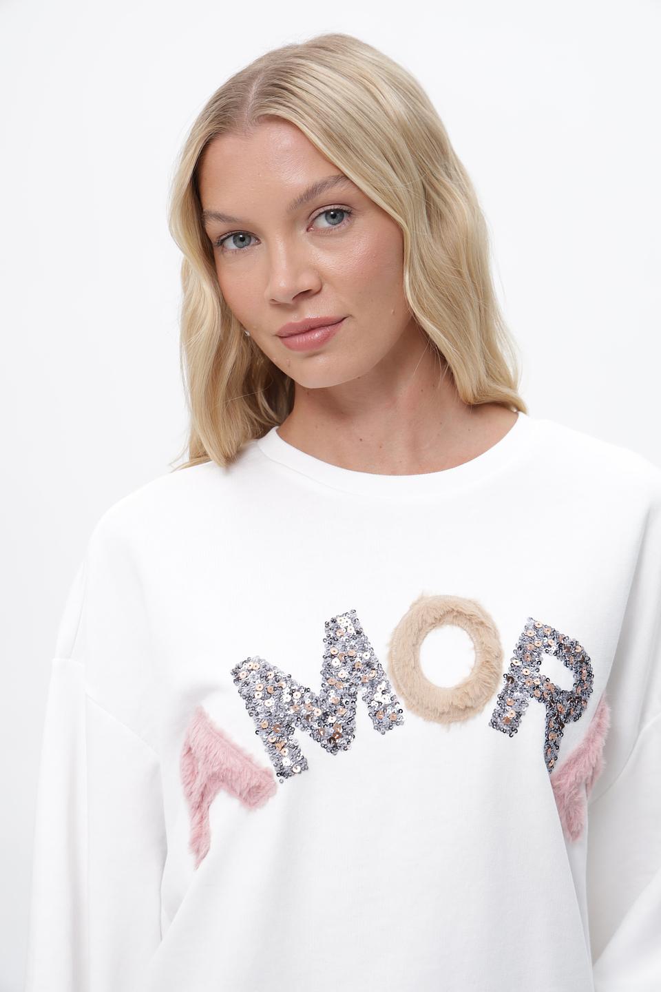 Пуловер More and More с надписью