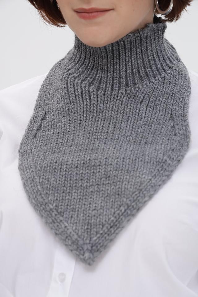 Шарф Julia Florenzi серый вязаный