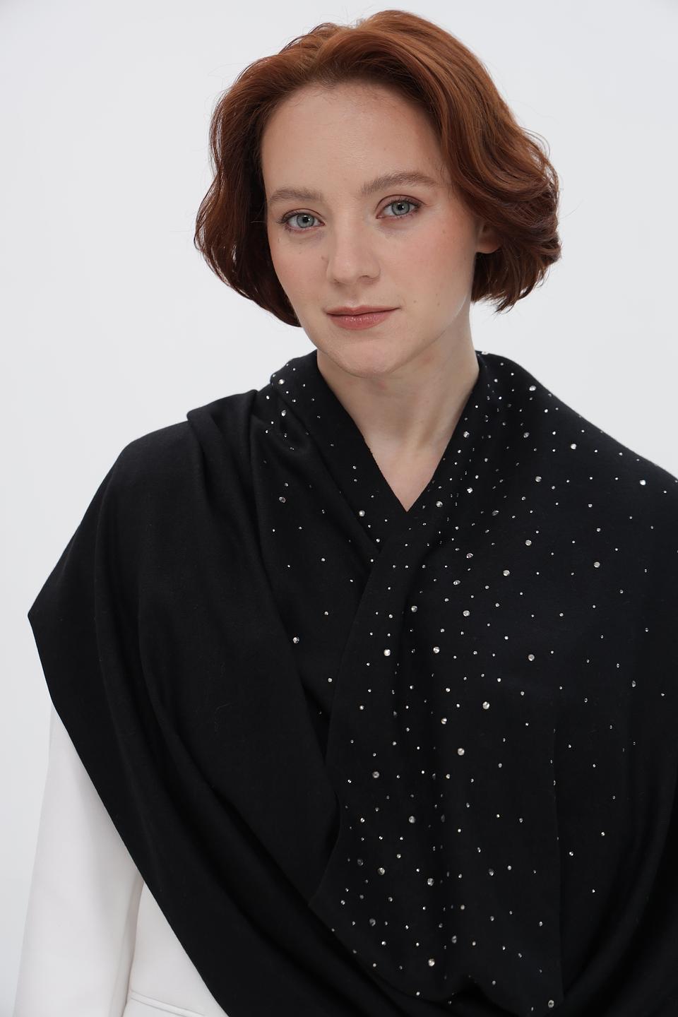 Шарф Fraas чёрный с декором