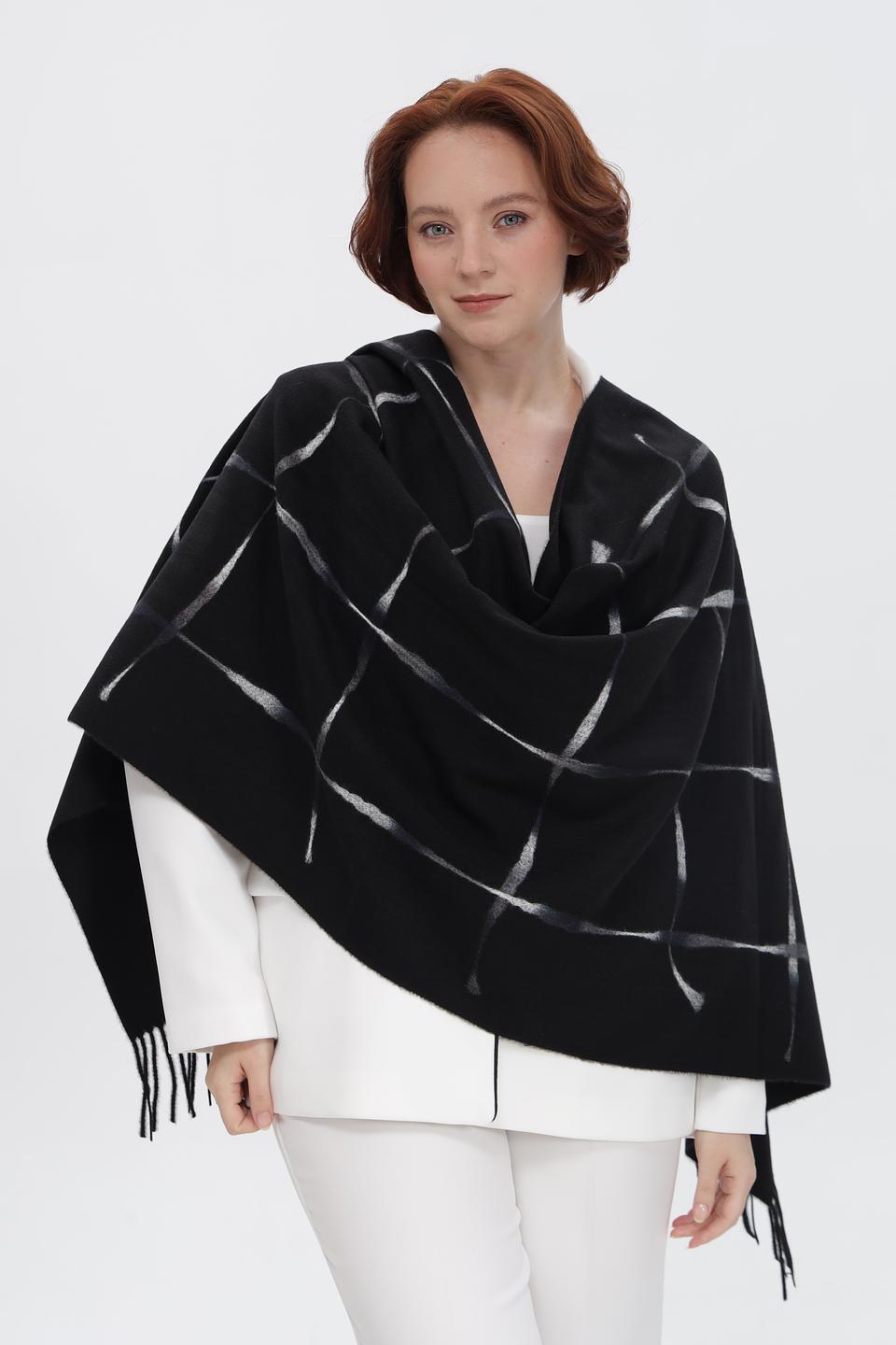 Шарф Fraas в клетку чёрный