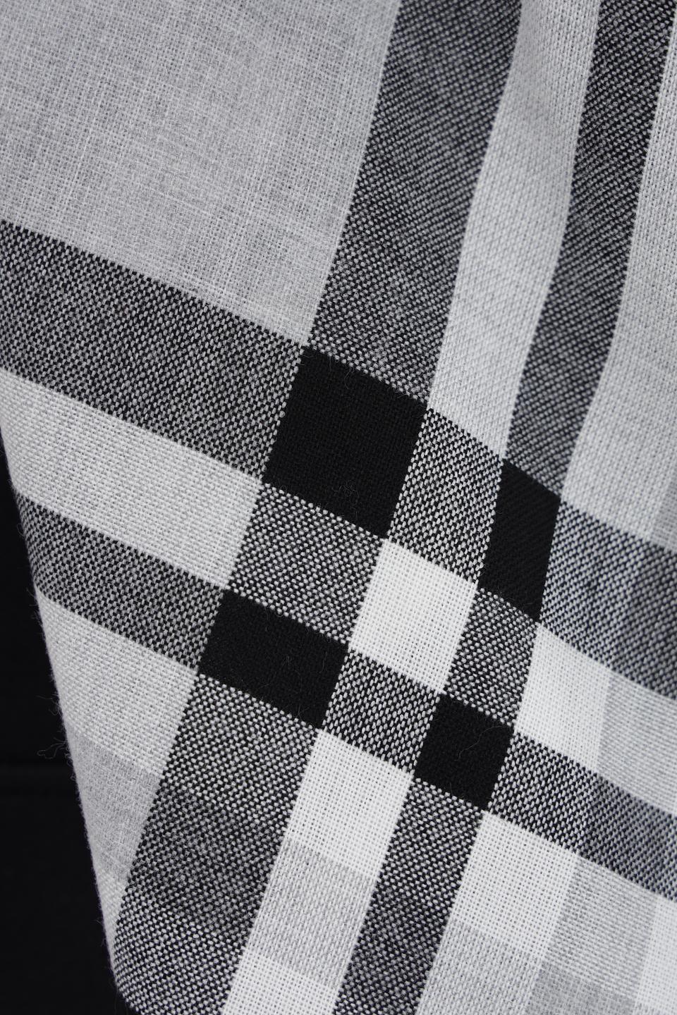 Шарф Fraas в клетку серый