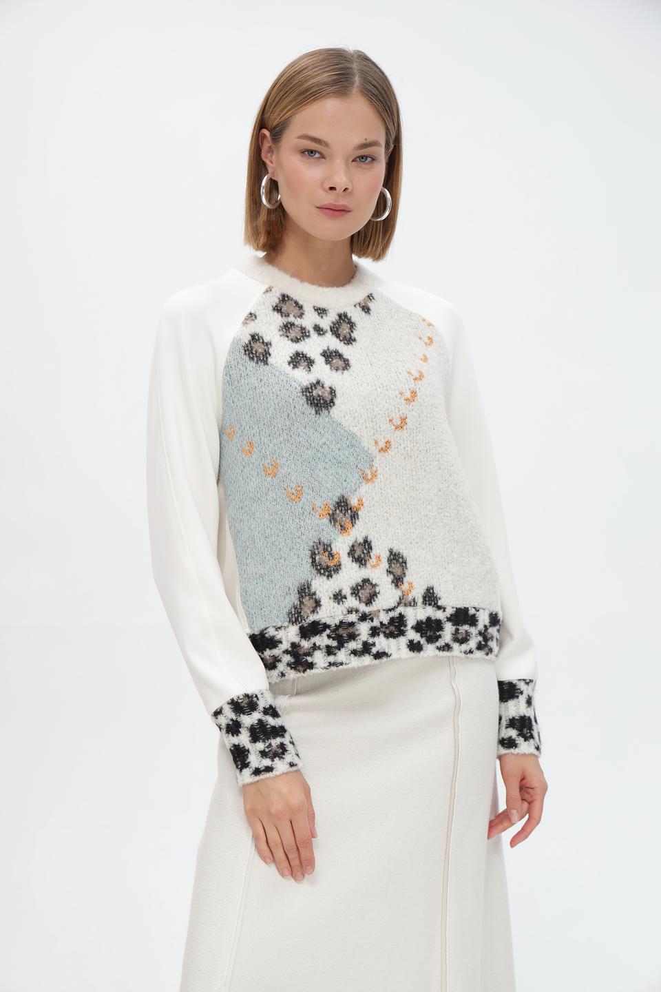 Пуловер Marc Cain с леопардовым принтом