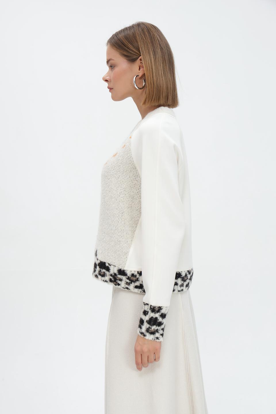 Пуловер Marc Cain с леопардовым принтом