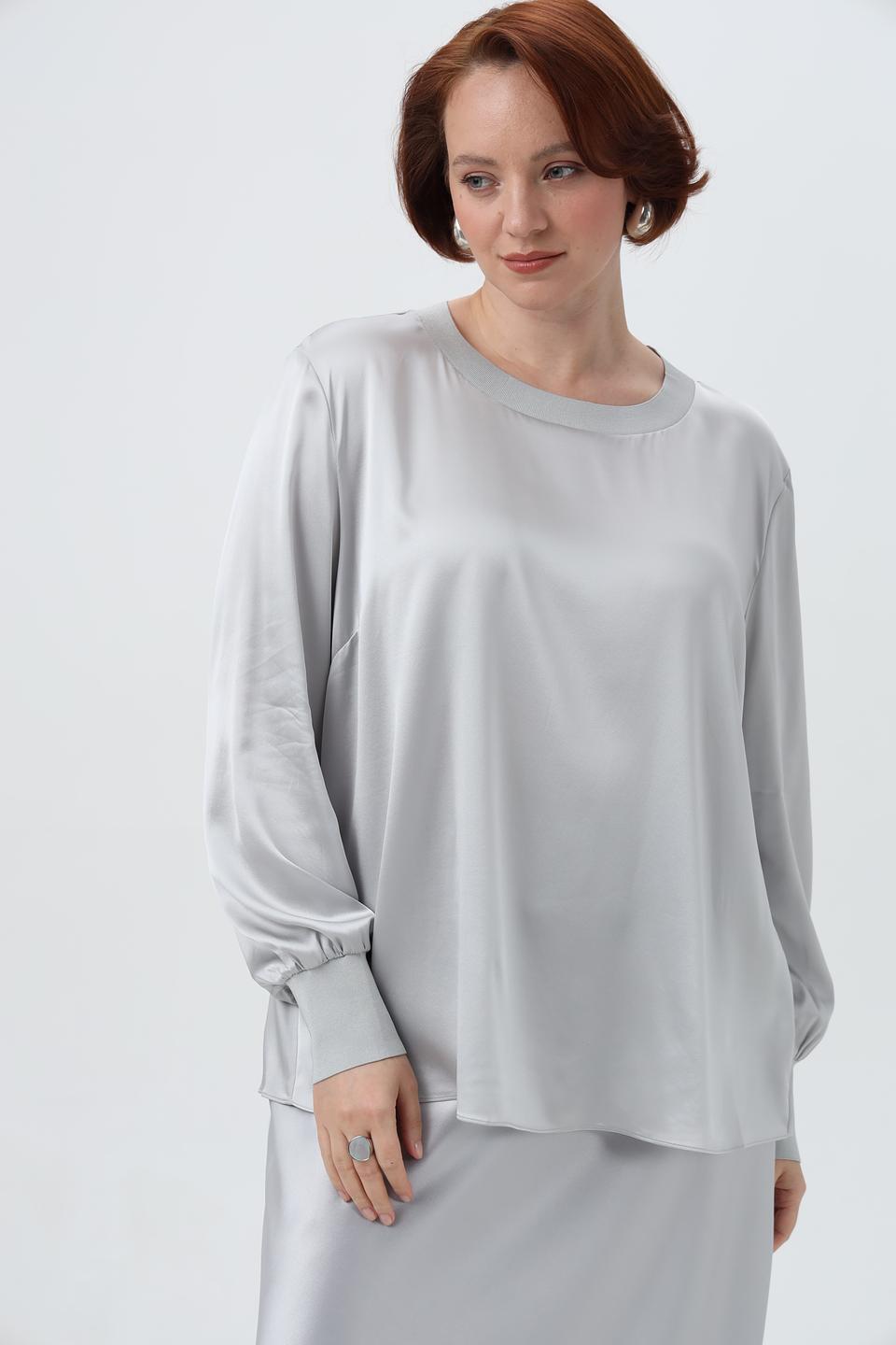 Блузка Herzens Angelegenheit атласная серая