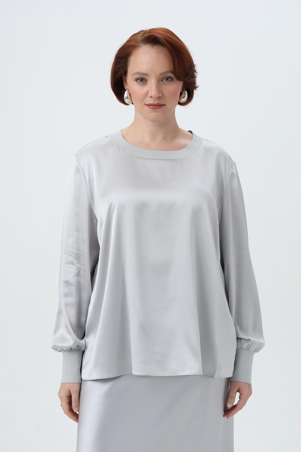 Блузка Herzens Angelegenheit атласная серая
