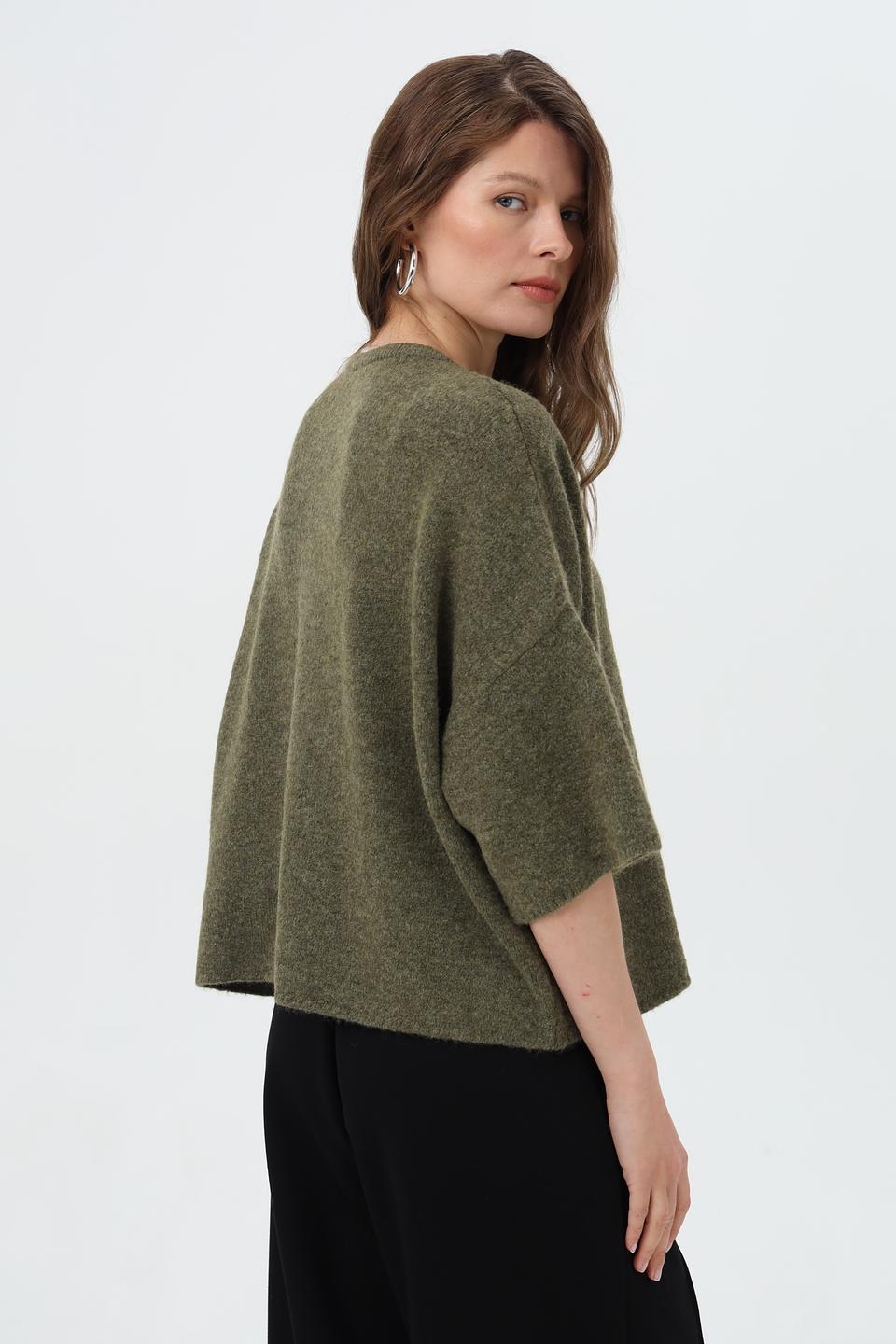 Пуловер Lecomte оливковый с рукавом 3/4