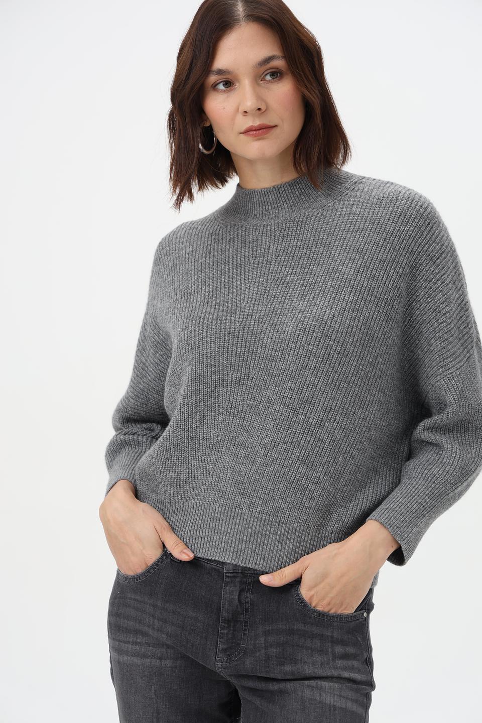 Пуловер Oui с высоким горлом, серый