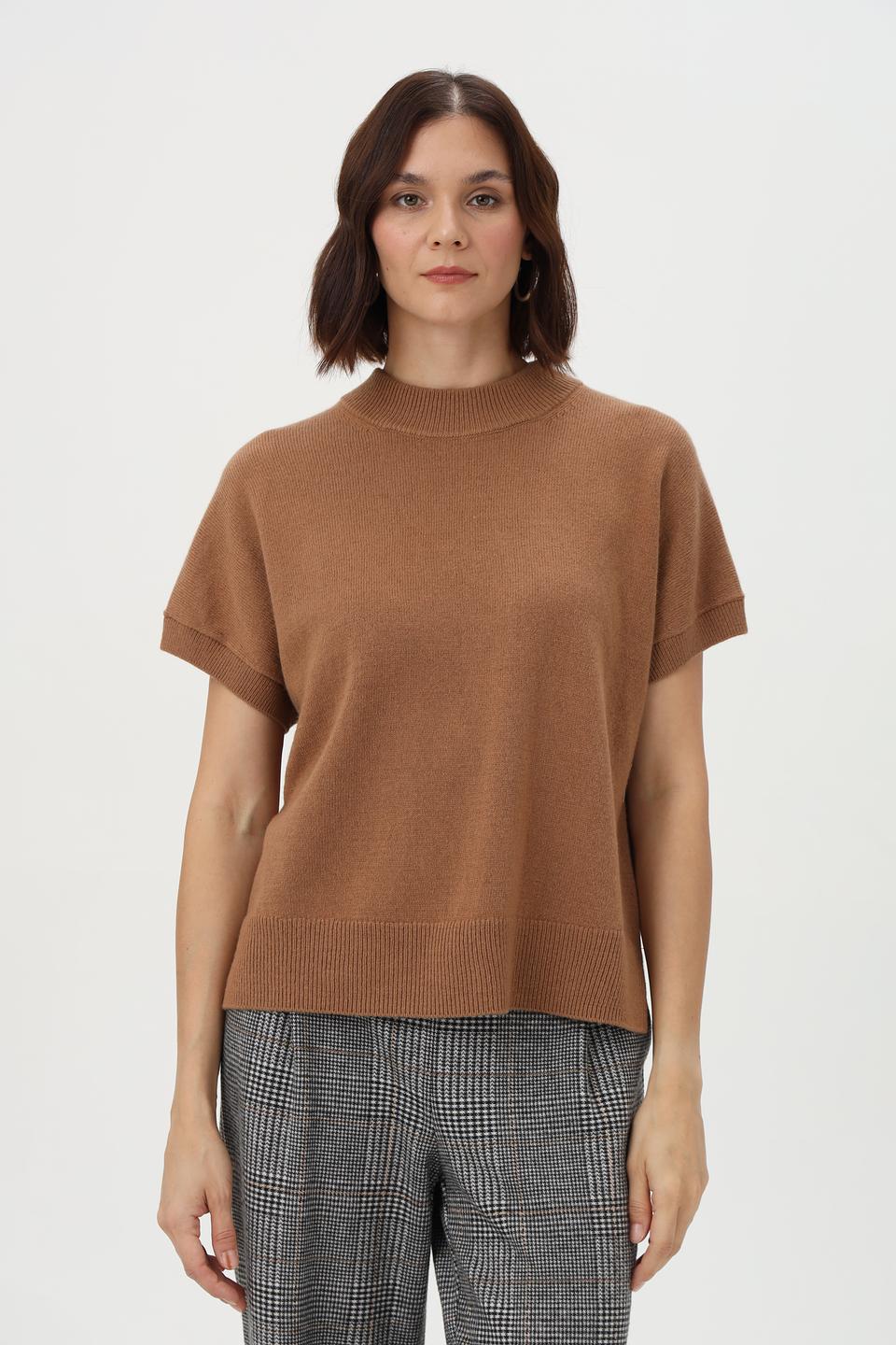 Пуловер Oui коричневый с коротким рукавом