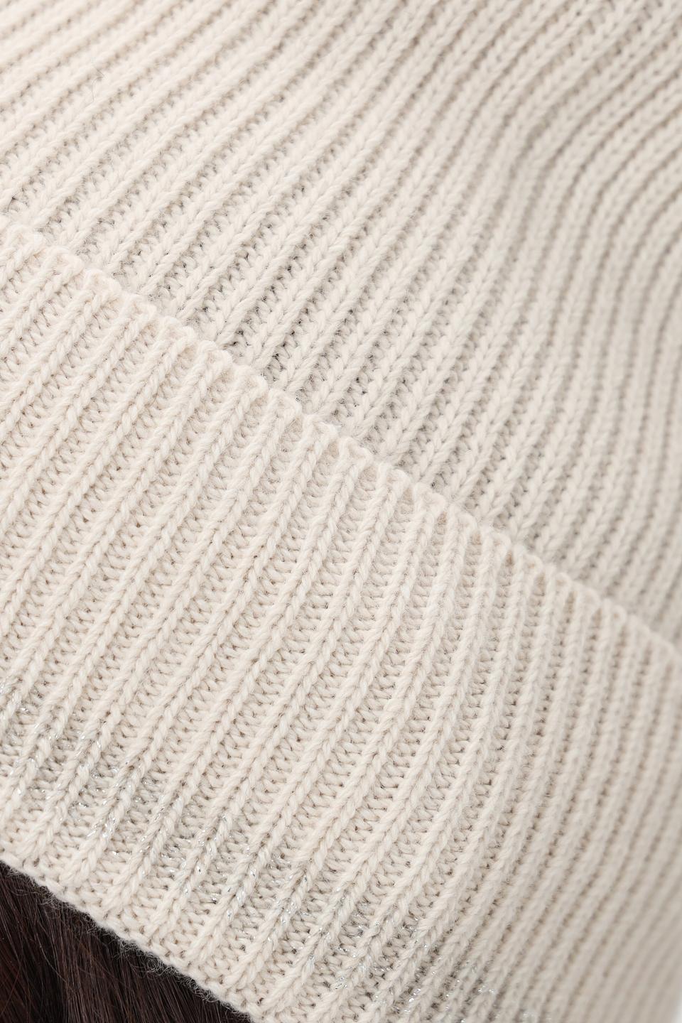 Шапка Marc Cain с помпоном бежевая