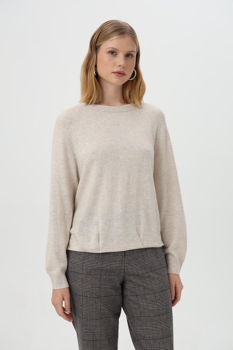 Пуловер Oui бежевый с пуговицами