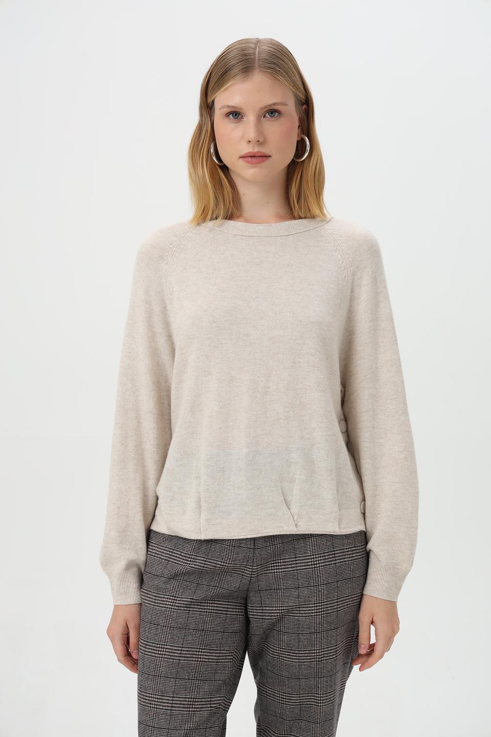 Пуловер Oui бежевый с пуговицами