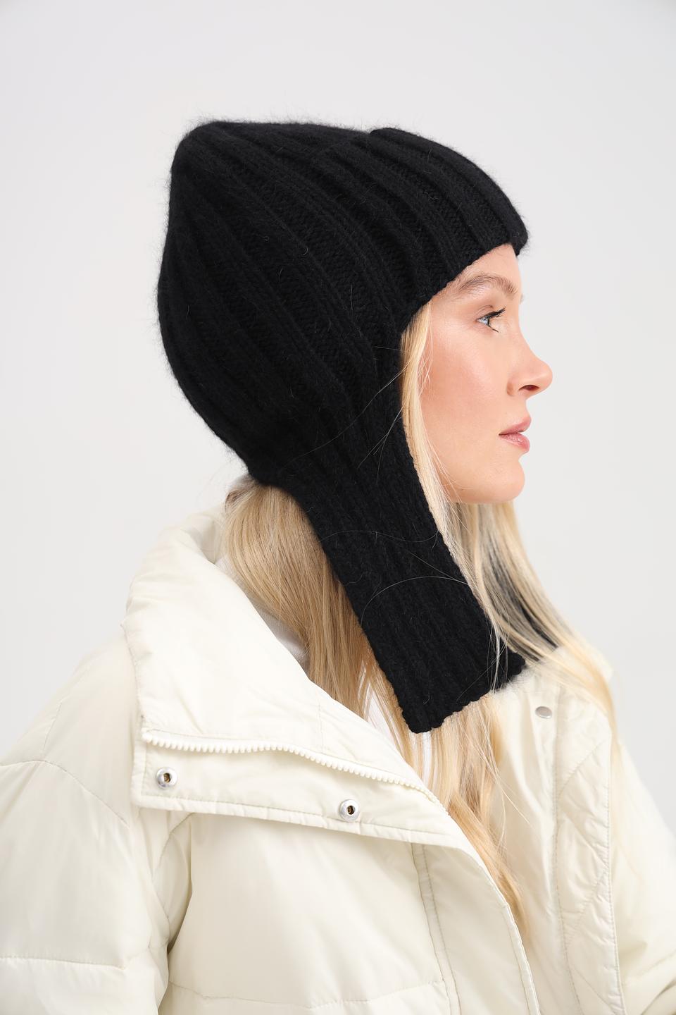 Шапка с капюшоном Adel черная