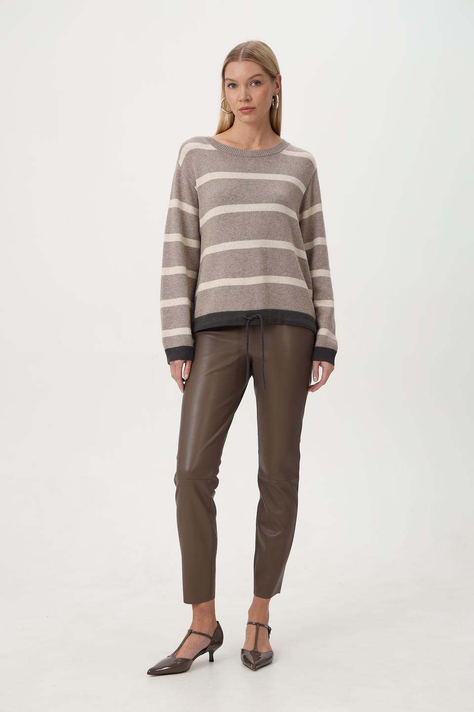 Пуловер Oui в полоску бежевый