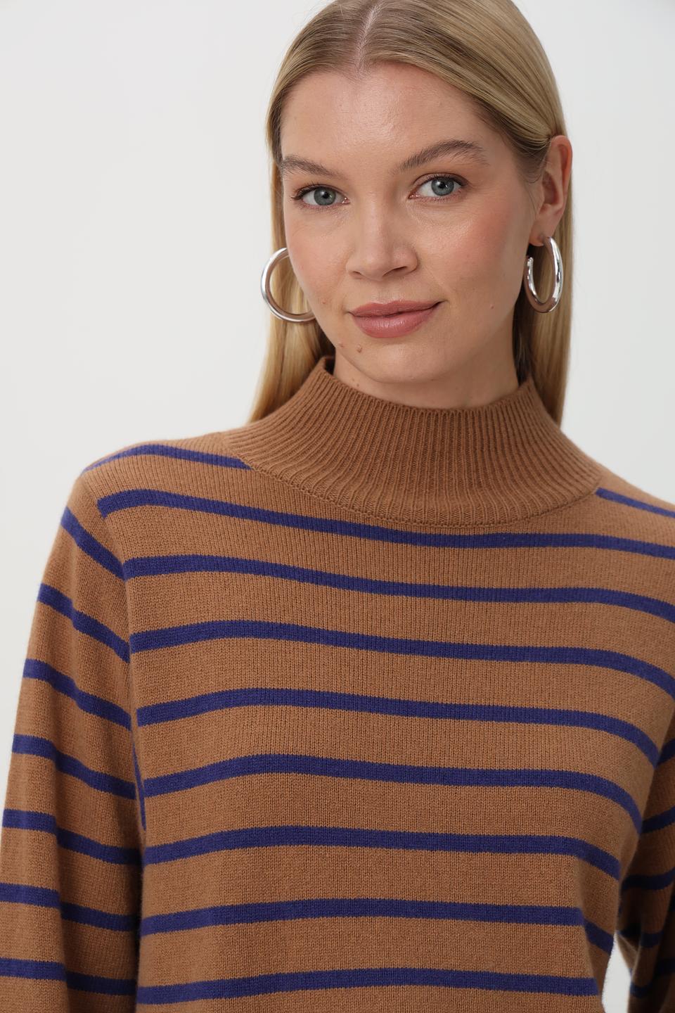 Пуловер Oui в полоску