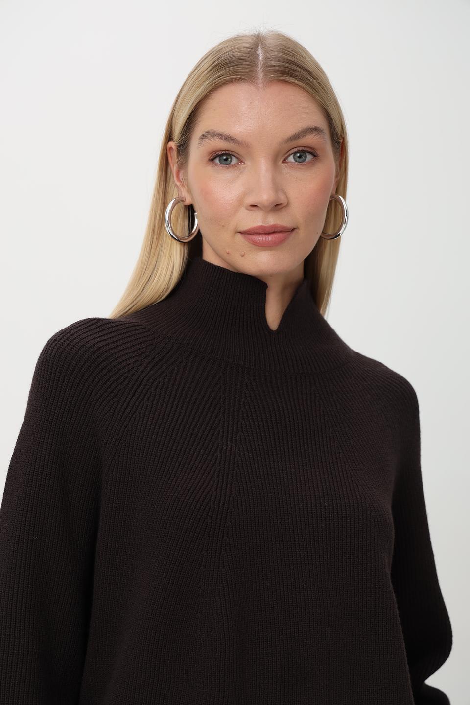 Пуловер Oui с воротником-стойкой