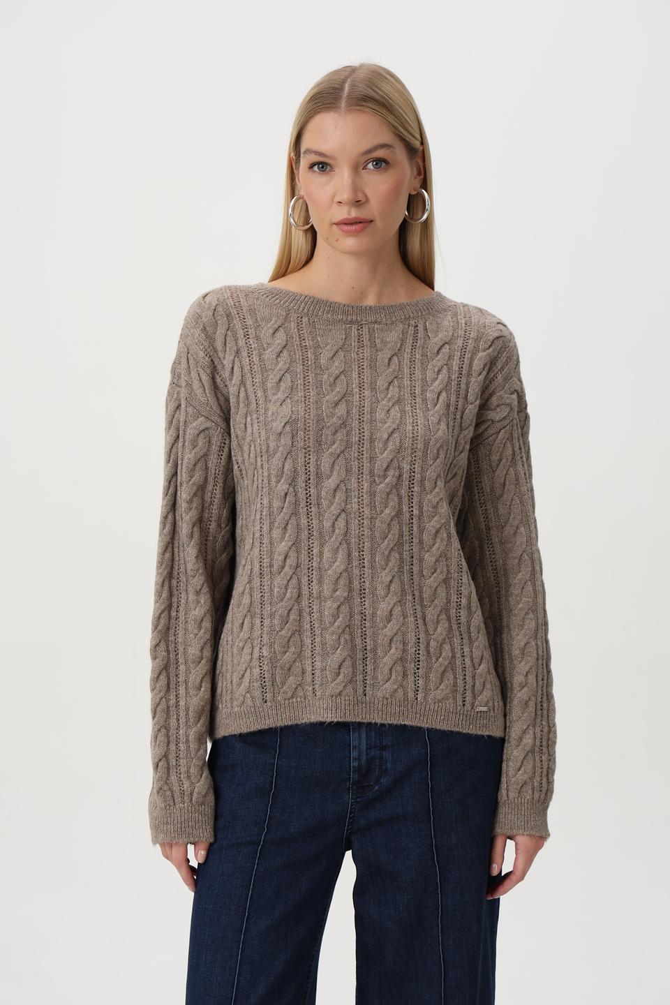 Пуловер MORE and MORE с косами бежевый