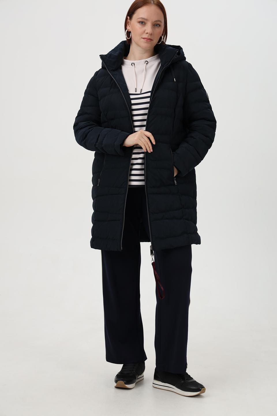 Пальто Barbara Lebek стеганое черное