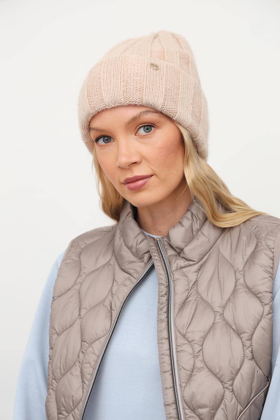 Шапка Julia Florenzi бежевая