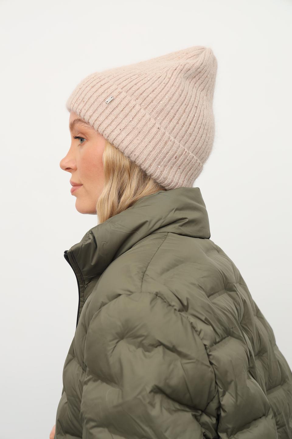 Шапка Julia Florenzi с пайетками бежевая