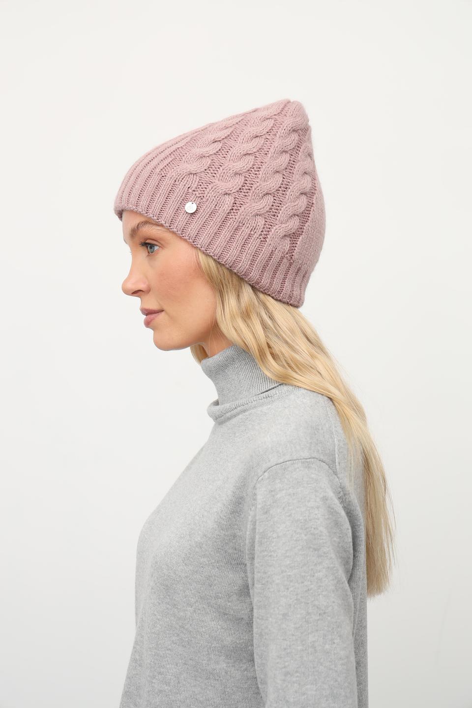 Шапка Julia Florenzi с косами