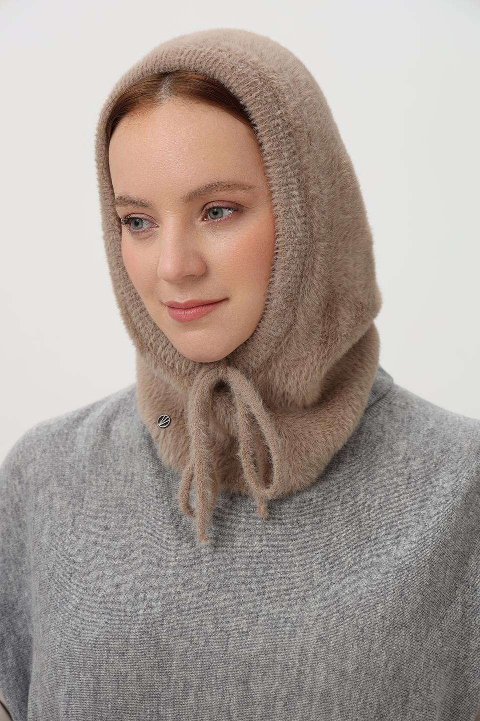 Шапка Loevenich вязаная бежевая