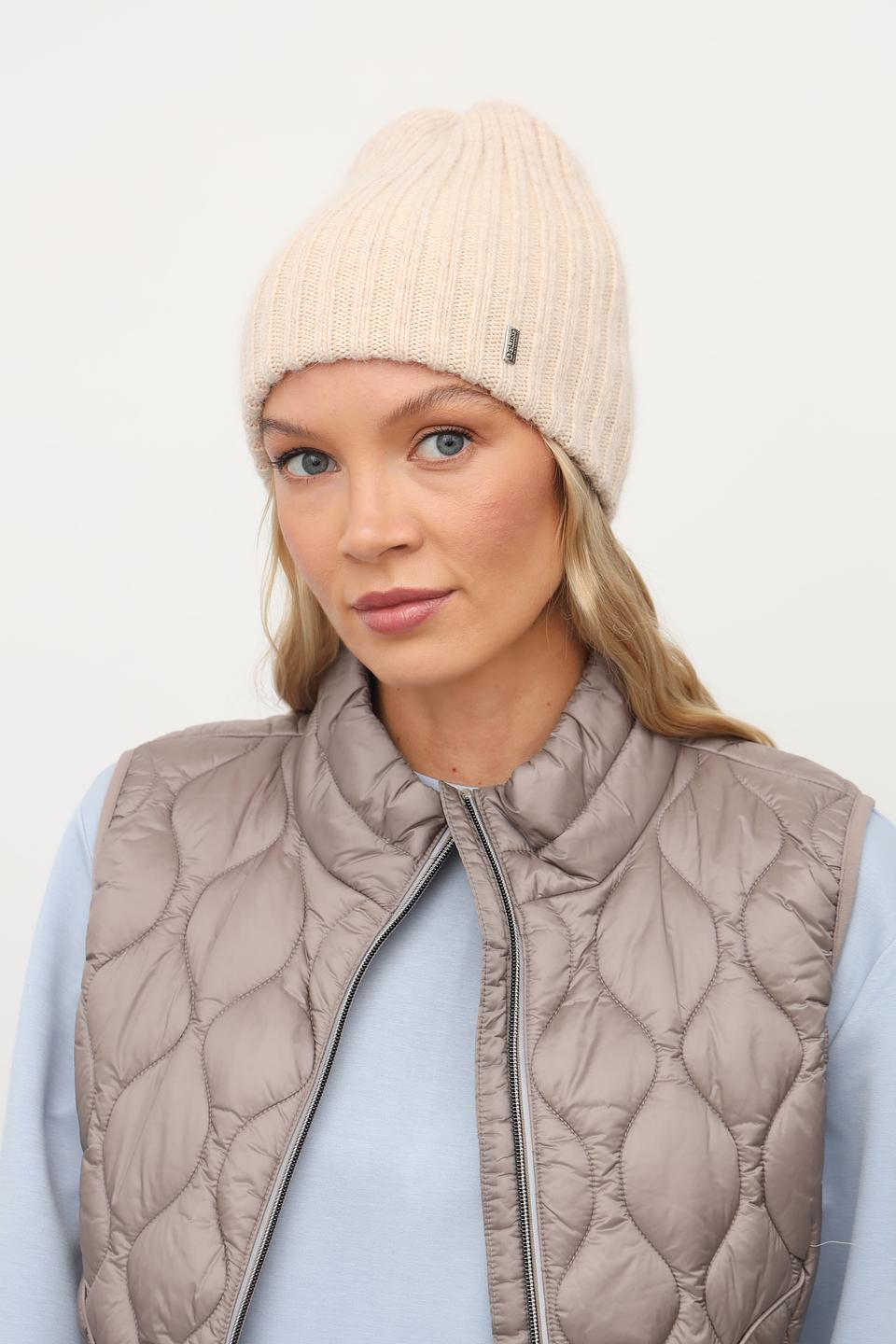 Шапка Julia Florenzi бежевая