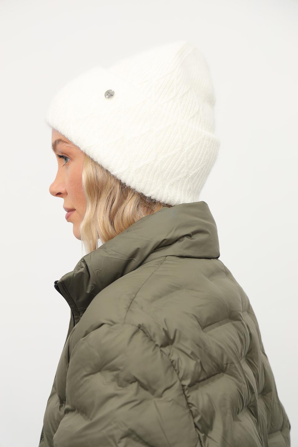 Шапка Julia Florenzi белая вязаная