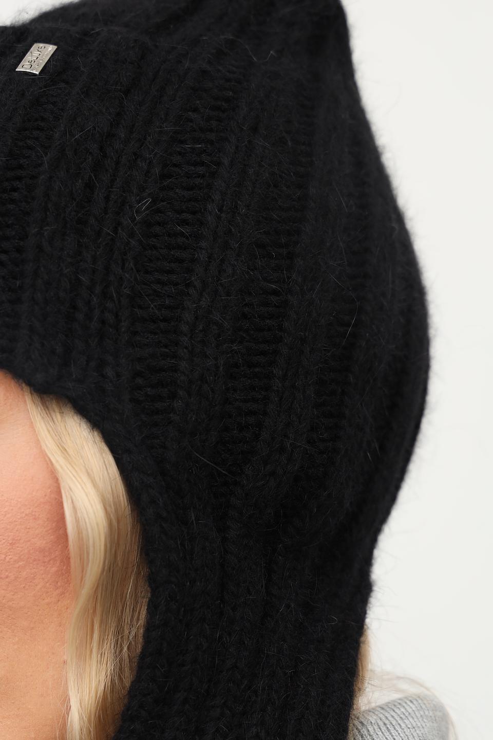 Шапка с ушами Julia Florenzi черная