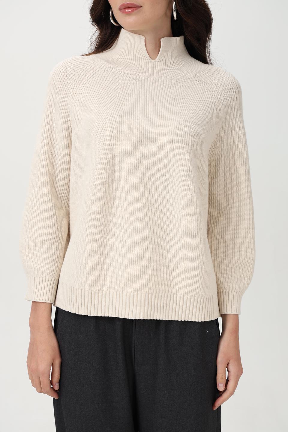 Пуловер Oui бежевый с вырезом