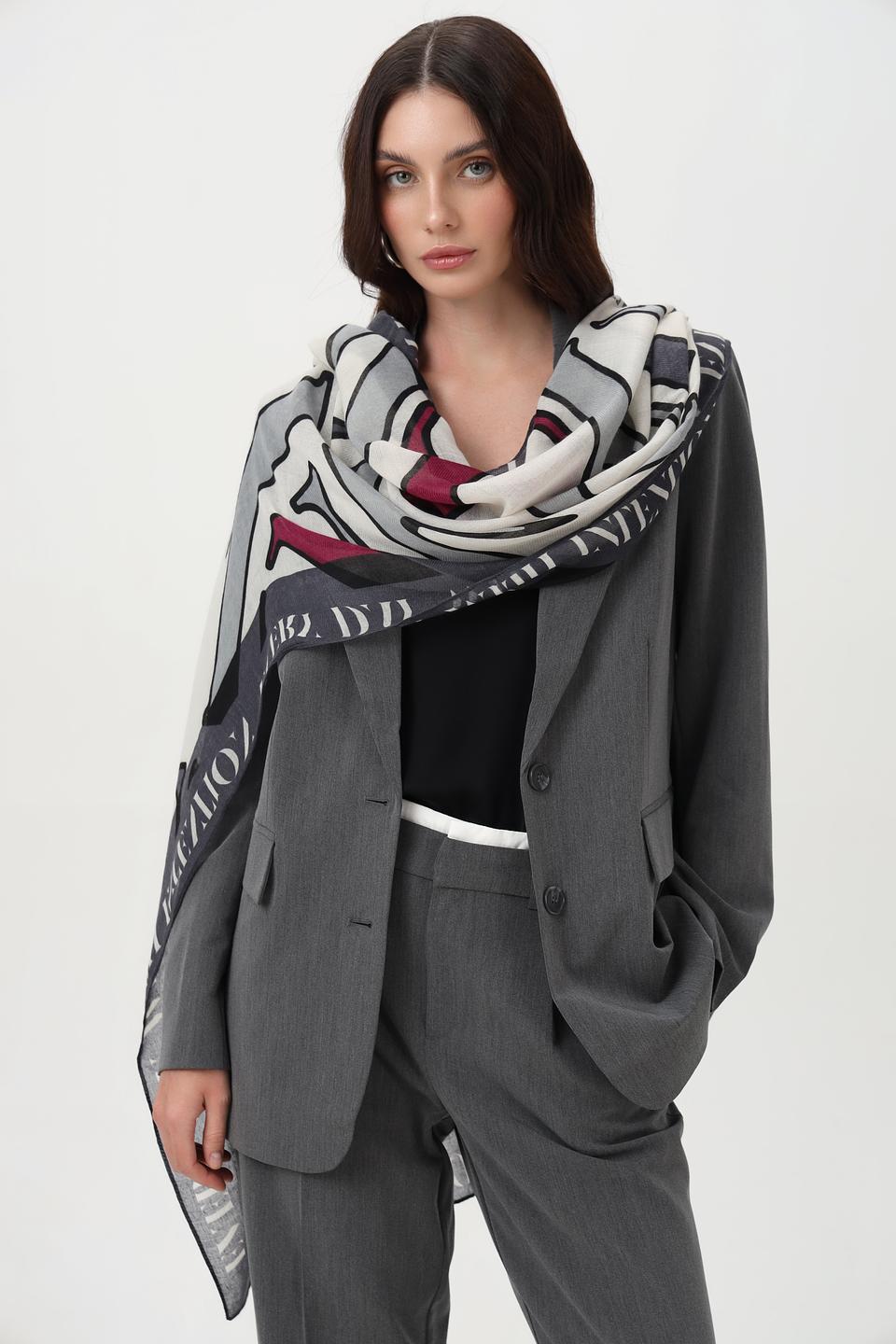 Шарф Lecomte с абстрактным рисунком