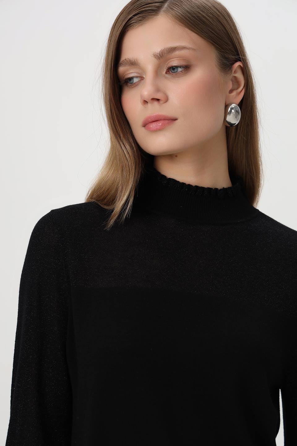 Пуловер Betty and Co с воротником-стойкой