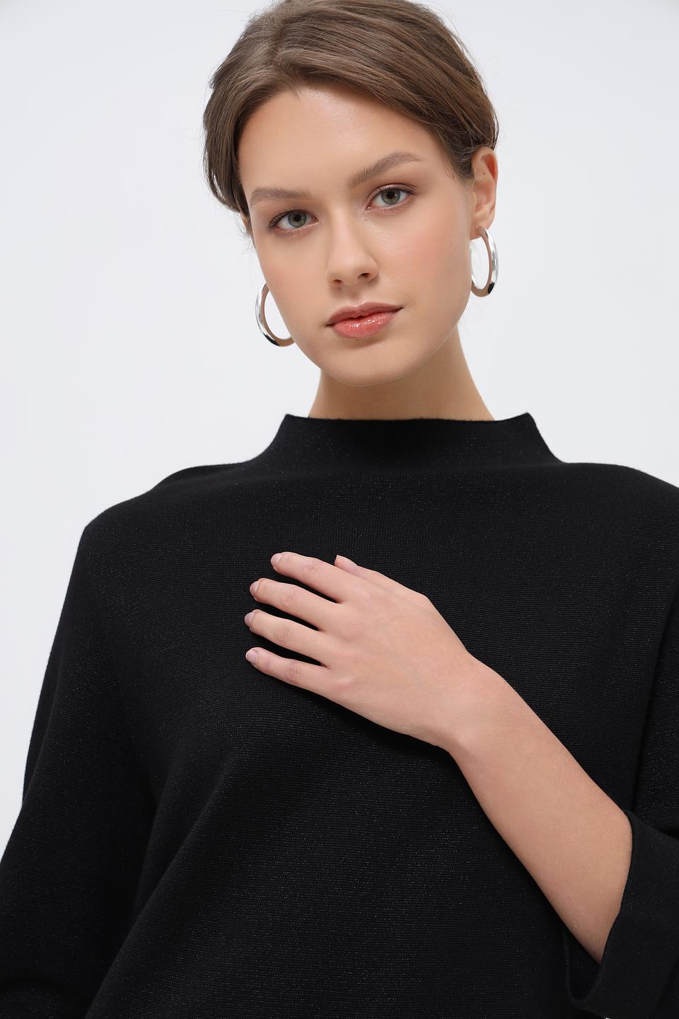 Пуловер Bianca с рукавом 3/4