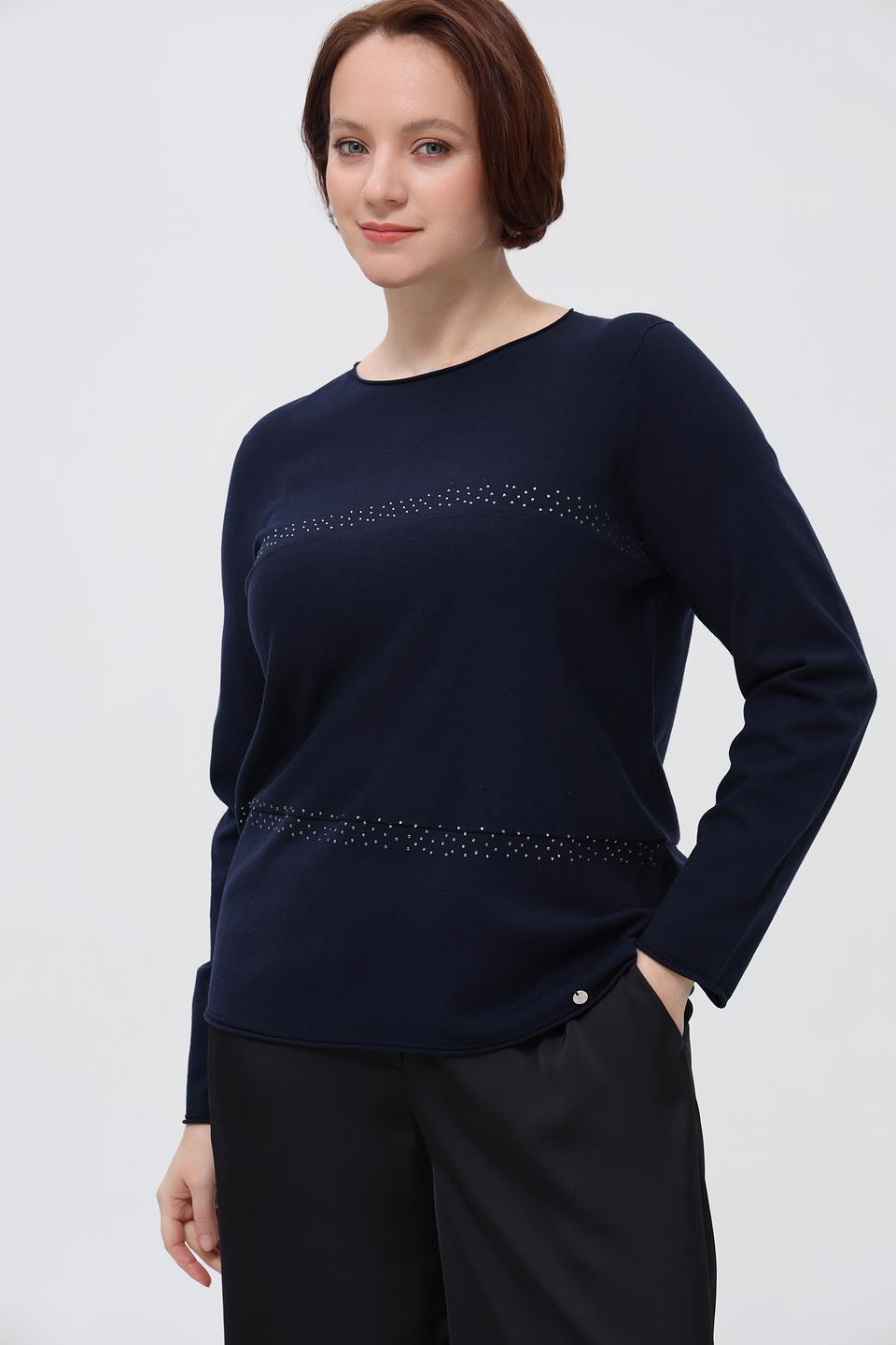 Пуловер Gollehaug с вышивкой