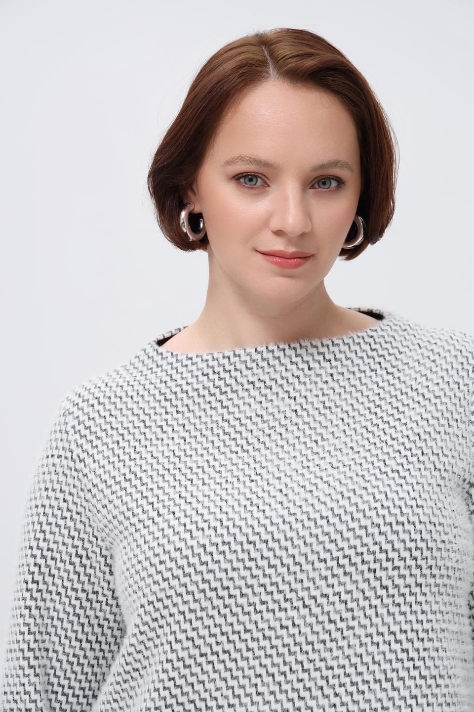 Пуловер Bianca в клетку