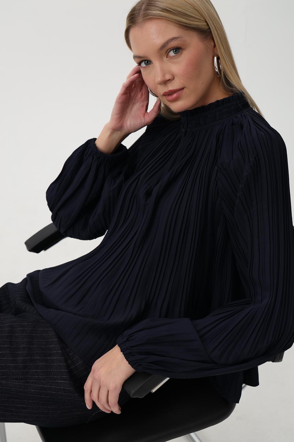 Блуза Monari плиссированная чёрная