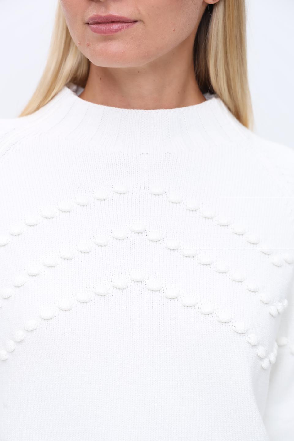 Пуловер More and More с декором белый